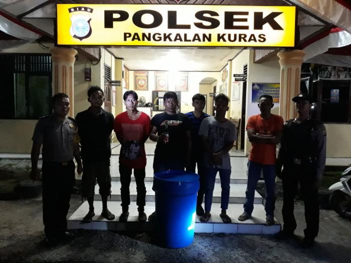 Pria di Pelalawan Jadikan Anak Kandung Pelampiasan Sex Nya Hingga Hamil 8 Bulan